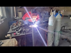 الشاشة السلكية الملفوقة السلكية